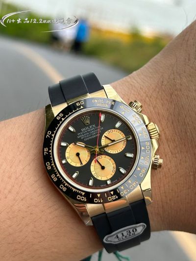 C Factory Replica Rolex Watch Geniune Swiss Movement 904L Steel Daytona Black and Gold 40MM Watch